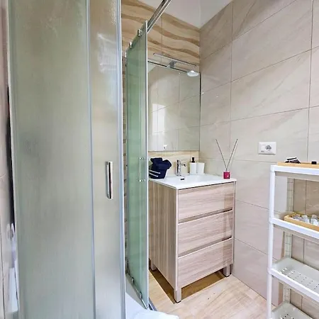 Appartamento A Pirri, Via E. Toti. Cagliari. Rosas Rooms. *